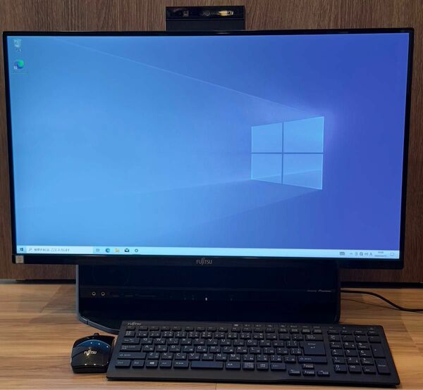 Fujitsu ESPRIME FH90/A3 i7-6700HQ 8GB 3TB HHD 第6世代