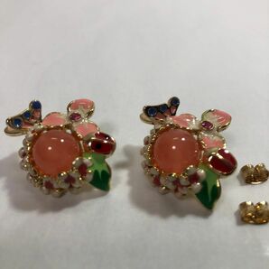 ピアス　花と蝶とてんとう虫