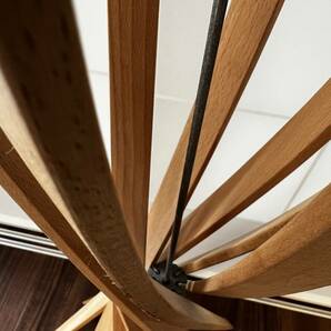 【HORM】 ホルム コートハンガー Twist ツイスト イタリア カーブ 木製 デザイン ハンガーラックの画像5