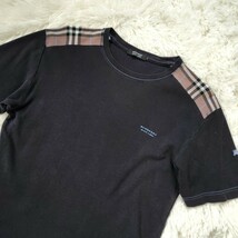 バーバリー ブラックレーベル【人気デザイン 肩 ノバチェック サイズ M】BURBERRY BLACKLABEL Tシャツ カットソー 半袖 黒 ロゴ刺繍_画像2