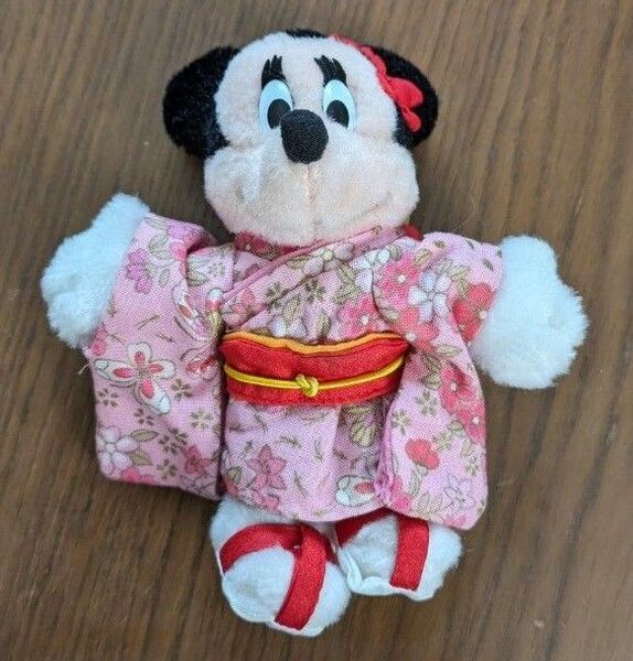 ディズニー ぬいぐるみバッジ ミニー