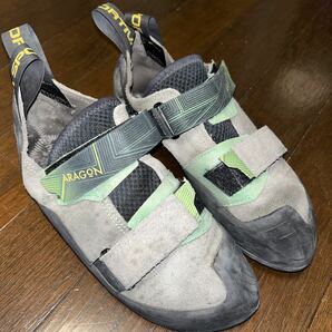 LA SPORTIVA スポルティバARAGONアラゴン【クライミングシューズ】 38サイズの画像1