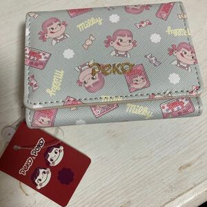 新品　未使用　ペコちゃん　がま口 三つ折り財布 ミルキー