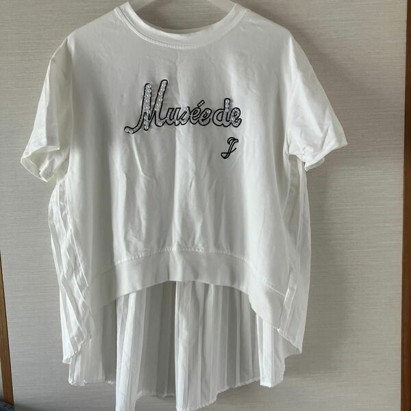 Tシャツ　カットソー　レディース　トップス　ティシャツ　春夏服　半袖　プリーツ　ホワイト