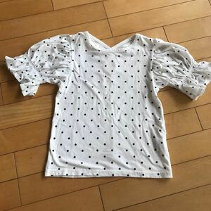 ドット柄Tシャツ