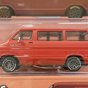 Tarmac Works Dodge Van 1/64 ターマックワークス ダッジ ラムバン アメ車 ミニカーの画像1