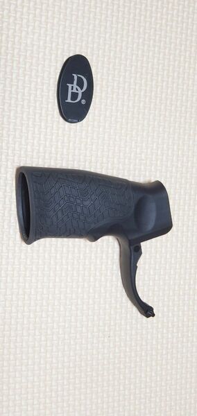 【実物】Daniel Defense ダニエルディフェンス M4 PISTOL GRIP BLACK ※スクリュー欠品