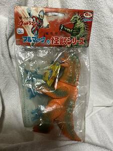 ブルマァク☆ゴーストロン☆開封品☆未使用レベル☆マットカー☆帰ってきたウルトラマン☆超レア品