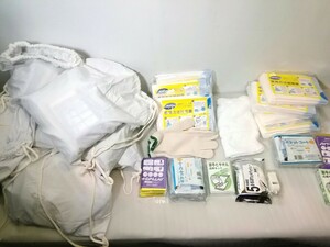 防災グッズ　大量　非常用トイレ袋　便器用トイレ袋/軍手とタオル圧縮セット/ハイブリッドシート//笛 /他　災害対策 まとめて