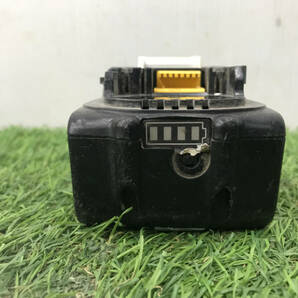 【中古品】makita(マキタ) 14.4v3.0Ahリチウムイオンバッテリー残量表示付き BL1430B (A-60698) IT8QHQ8HUEUWの画像3