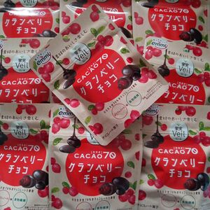 果実ヴェール　カカオ70　クランベリーチョコ36g×10袋