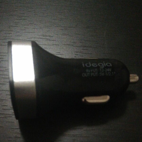 USBカーチャージャー