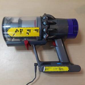 【て36】SV12 dyson ダイソン 掃除機 動作品 コードレスクリーナー の画像3