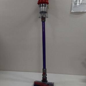 【て86】SV12 dyson ダイソン 掃除機 動作品 コードレスクリーナー の画像2