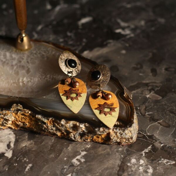 USA VINTAGE ETHNIC DESIGN SWING EARRING/アメリカ古着エスニックデザインぶら下がりピアス