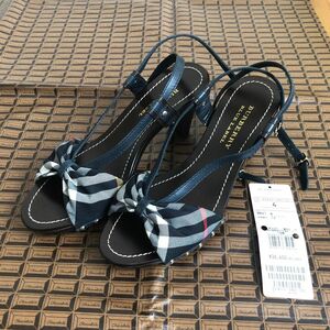 6/8まで値下げ！使用2回の超美品☆バーバリーブルーレーベル☆チェック柄サンダル☆サイズ4☆BURBERRY BLUE LABEL