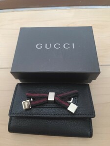  new goods Gucci GUCCI ribbon key case 6 ream black black 