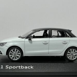ディーラー特注 1/43 Audi A1 Sportback アウディ A1 スポーツバック グレイシアホワイト Glacier Whiteの画像3