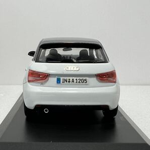 ディーラー特注 1/43 Audi A1 Sportback アウディ A1 スポーツバック グレイシアホワイト Glacier Whiteの画像9