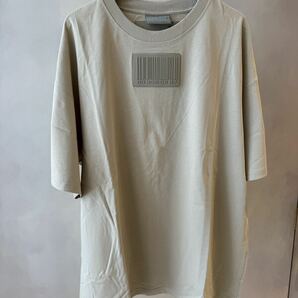 【VTMNTS】BIG RUBBER PATCH T-SHIRT BEIGEの画像1