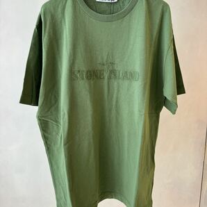 【STONE ISLAND】Green cotton T-shirt with ton sur ton embroidered logoの画像1