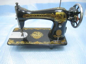  retro stepping sewing machine made of metal pattern black × gold black Gold 