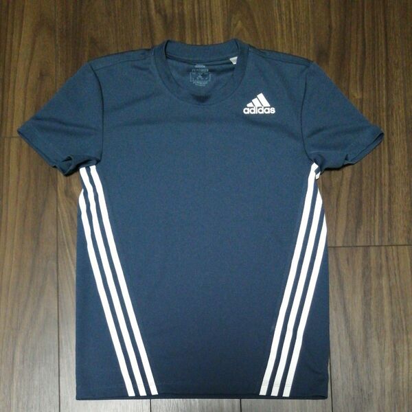 adidas 半袖Tシャツ