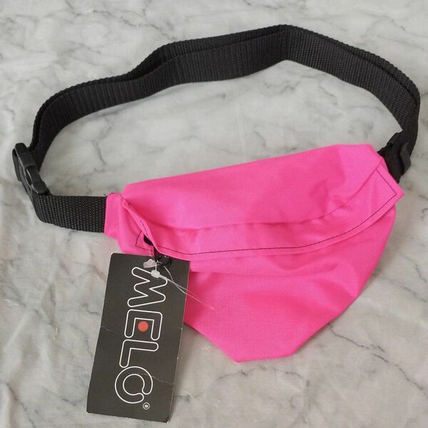 値下げ　MELOのミニウエストポーチ　アメリカ製　ウエストポーチ　ピンク　シンプル　バッグ