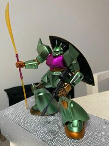 HG ガンプラ　シャア専用ゲルググ 完成品