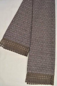 ^... house X4-04-24 geometrical pattern shawl 