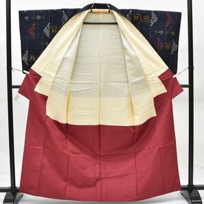 1円 紬 正絹 紺色 絣文様 身丈154cm つむぎ 着物 同梱可 【kimonomtfuji】 3nfuji43881の画像2