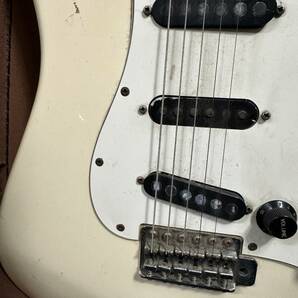 ★コレクター必見！！ Fender Japan 80年代 フジゲン製 Eシリアル 改造品 鑑定済 エレキギター ケース付 ビンテージ ロゴ無し 楽器 G677の画像3
