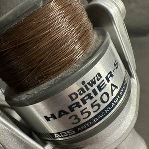 ★コレクター必見！！ Daiwa ダイワ HARRIER-S 3550A スピニングリール シルバー 釣具 糸付き 釣り道具 パーツ G840の画像5