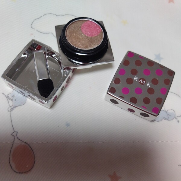 ★限定色★人気色★RMK ルミコ カラーポップアイズ 01 ファンディ アイシャドウ アイカラー アイシャドー