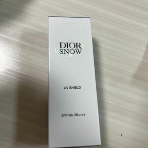 Dior ディオールスノーUVシールド50＋（日焼け止め乳液）