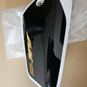 中古 RGV-Γ250SP 純正シートカウル 右 VJ23A RGV250γSP RGV250ガンマSP かなり綺麗です。の画像2