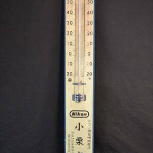 昭和レトロ NIKON ニコン測量販売店 小栗商店 企業物 ノベルティー 販促品 壁掛け用 看板を兼ねた 温度計の画像1