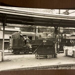 昭和鉄道写真：東海道本線国府津駅のC11 30[国府津]。昭和40年頃撮影。8×12㎝。の画像1