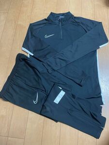 NIKEジャージ上下セット　ブラック　Mサイズ