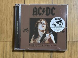 AC / DC DEFINITIVE BUDOKAN 1982 2CD ＋レプリカ・来日公演チケット半券付き