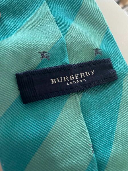【USED】バーバリー Burberry ネクタイ ストライプ 緑 絹
