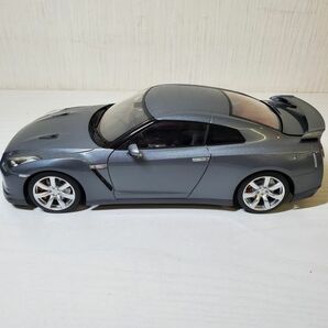 ●DE36【送80】1円～ 1/18 AUTOart オートアート 日産 スカイライン GTR (R35) 破損あり ミニカーの画像4