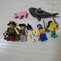 ●DE98【送80】1円～ LEGO レゴ 21322 アイデア 赤ひげ船長の海賊島_画像2