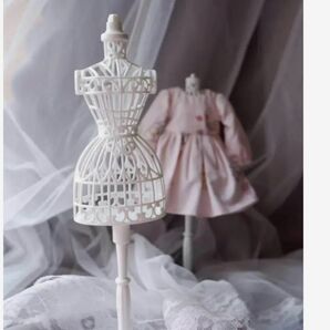 ドール用トルソー １個 人形服 ミニチュア ドレス ハンガー スタンド　ホワイト　白　