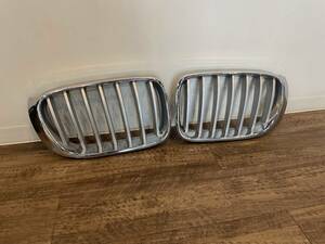 ◆ 　BMW純正グリル　　左右セット　R51117237422　L51117237421　中古品！！ ◆