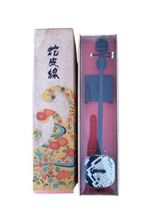 r-02 蛇皮線 三味線 ミニチュア 沖縄土産 琉球 民芸品 和楽器 弦楽器 インテリア 置物