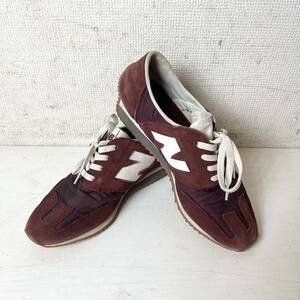 234＊中古品 NEW BALANCE ニューバランス スニーカー 24.5cm スウェード U320AE シューズ 現状品＊