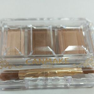 CANMAKE　 シークレットカラーアイズ03