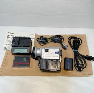 SONY ソニー Handycam ハンディカム DCR-PC101 充電器AC-VQ50(取説有り) ・Φ30mm 0.6倍ワイドコンバージョンレンズ付き