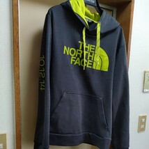 ノースフェイス　the north face 　メンズ　パーカー　トップス　蛍光　アウトドア　フーディー　プルオーバー　 人気　0422-D4-TA7_画像1